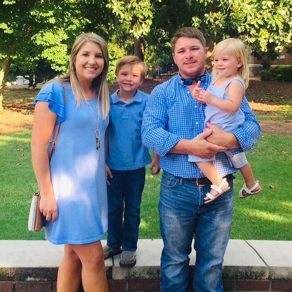 Meet your Posher, Taylor - Picture 1 of 1